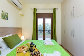 Oil Apartment
