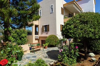 Wine Apartment