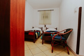 Ground floor apartment Splitska