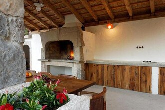 Villa Mirabilis