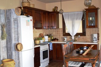 Evia Fox House