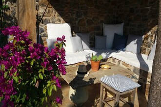 Evia Fox House