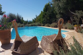 Evia Fox House