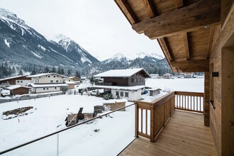 Lodge Elise