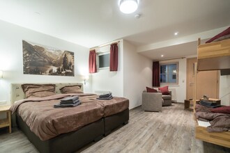 Chalet Grubing