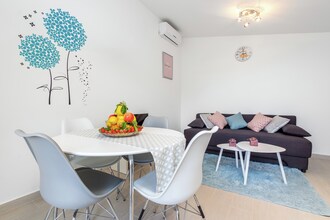 Sunrise apartment