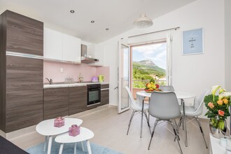 Sunrise apartment