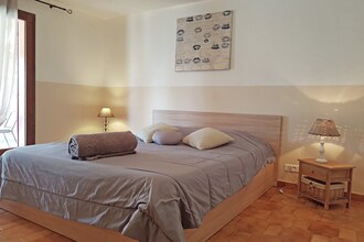 Villa centre Aups