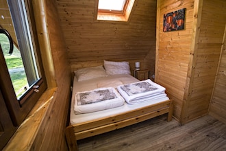 House Jamno Lake