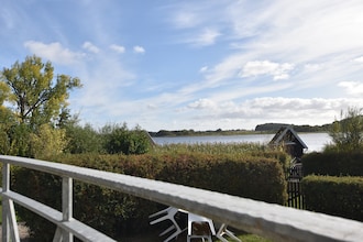 Bootshaus direkt am See mit eigenem Steg