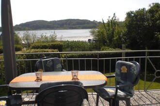 Haus Am See mit Kamin und Bootssteg