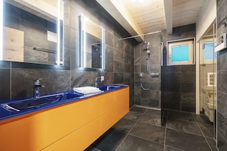 The Kaprun Edition West C