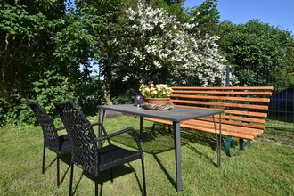 Romantische Ferienwohnung an der Ostsee mit Garten
