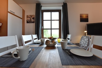 Villa Seeheim Wohnung mit Balkon auf Wassergrundstück - Nr 4