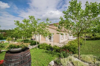 Vakantiehuizen Charente EUR-FR-16130-04B