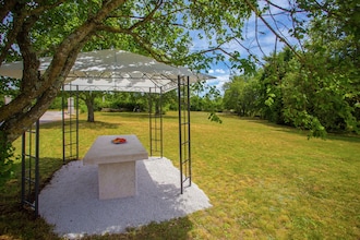 Holiday House Rossana with Private Pool and Garden