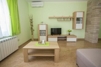 Holiday House Rossana with Private Pool and Garden