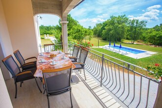 Holiday House Rossana with Private Pool and Garden
