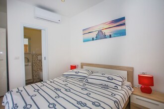 Apartment Mir with private Pool