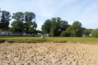 Modernes Ferienzimmer in Seenähe