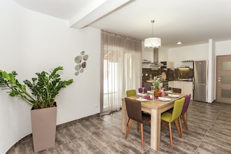 Villa Rusula ground floor apartment A2