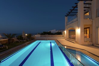 Villa Avra