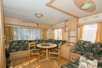 Charming campsite cottage