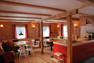 Chalet Innerkrems 2
