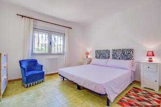 Villa 83