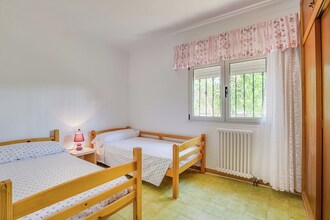 Villa 83
