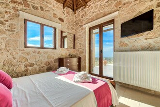 Villa Traditional I