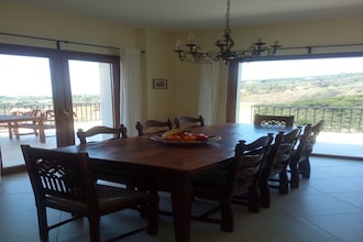 Villa Farangi