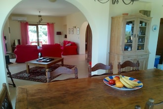 Villa Farangi