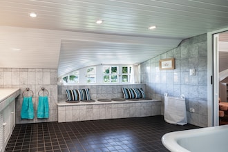 6- Raum- Ferienhaus REETselig am See mit Pool