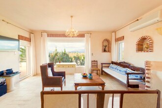 Villa Myrsini