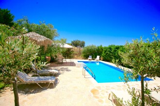 Villa Myrsini
