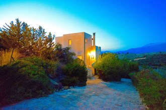 Villa Myrsini