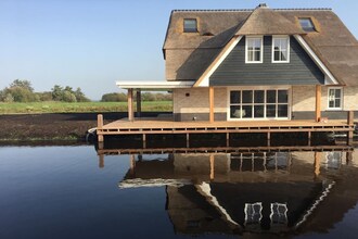 Villa Delfstrahuizen EUR-NL-8508-10