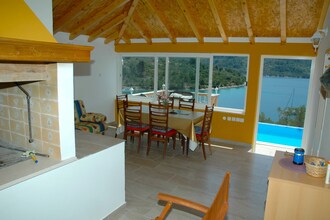 Island Villa Niny