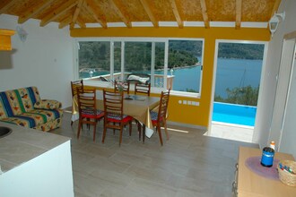 Island Villa Niny