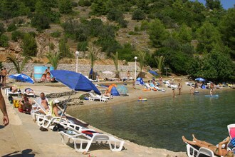 Island Villa Niny