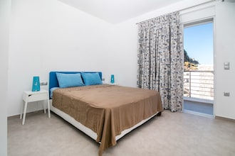 Villa White Lady