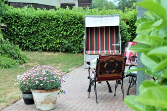 Hohenkirchen mit Garten Terrasse und Strandkorb