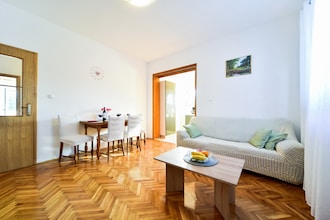 Apartment Josip
