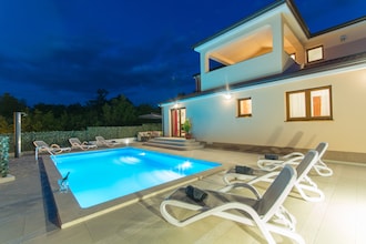 Modernly furnished Villa Ninna with Private Pool