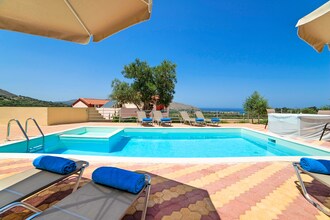 Aqua Villa