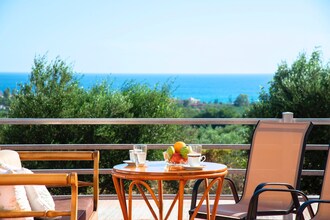 Aqua Blue Villa's