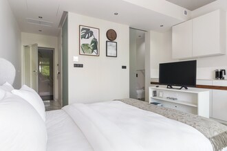 Deluxe studio apartment