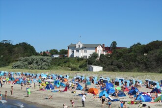 Am Meer 8