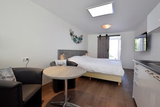 Vakantiehuizen Den Haag EUR-NL-0021-77